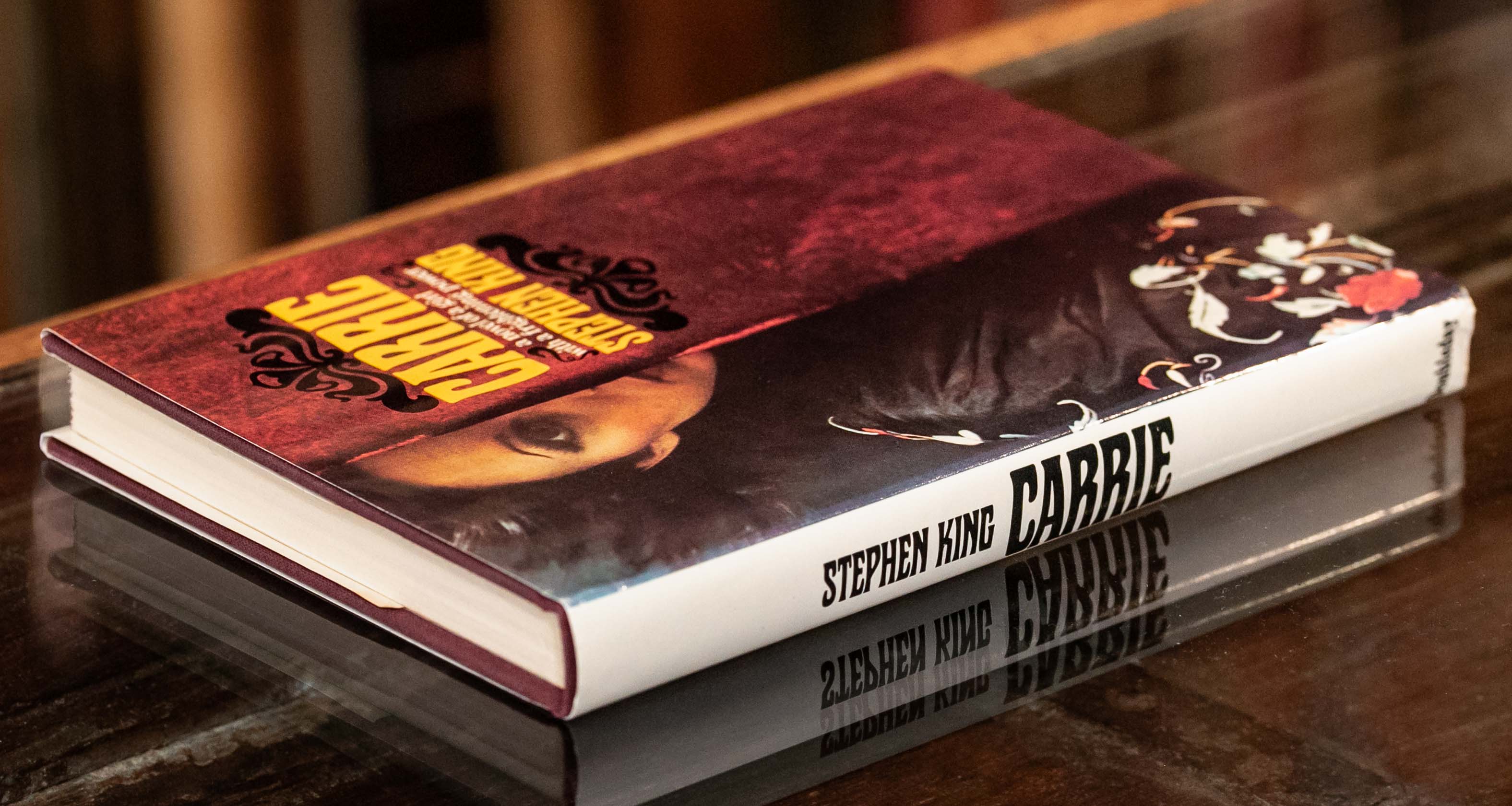 Highlight Image for Carrie (Inscribed first edition
